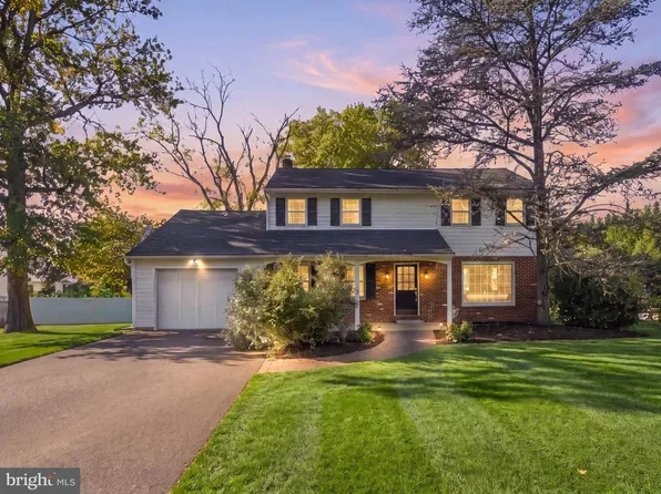 377 N Locust Ave, Marlton, NJ 08053