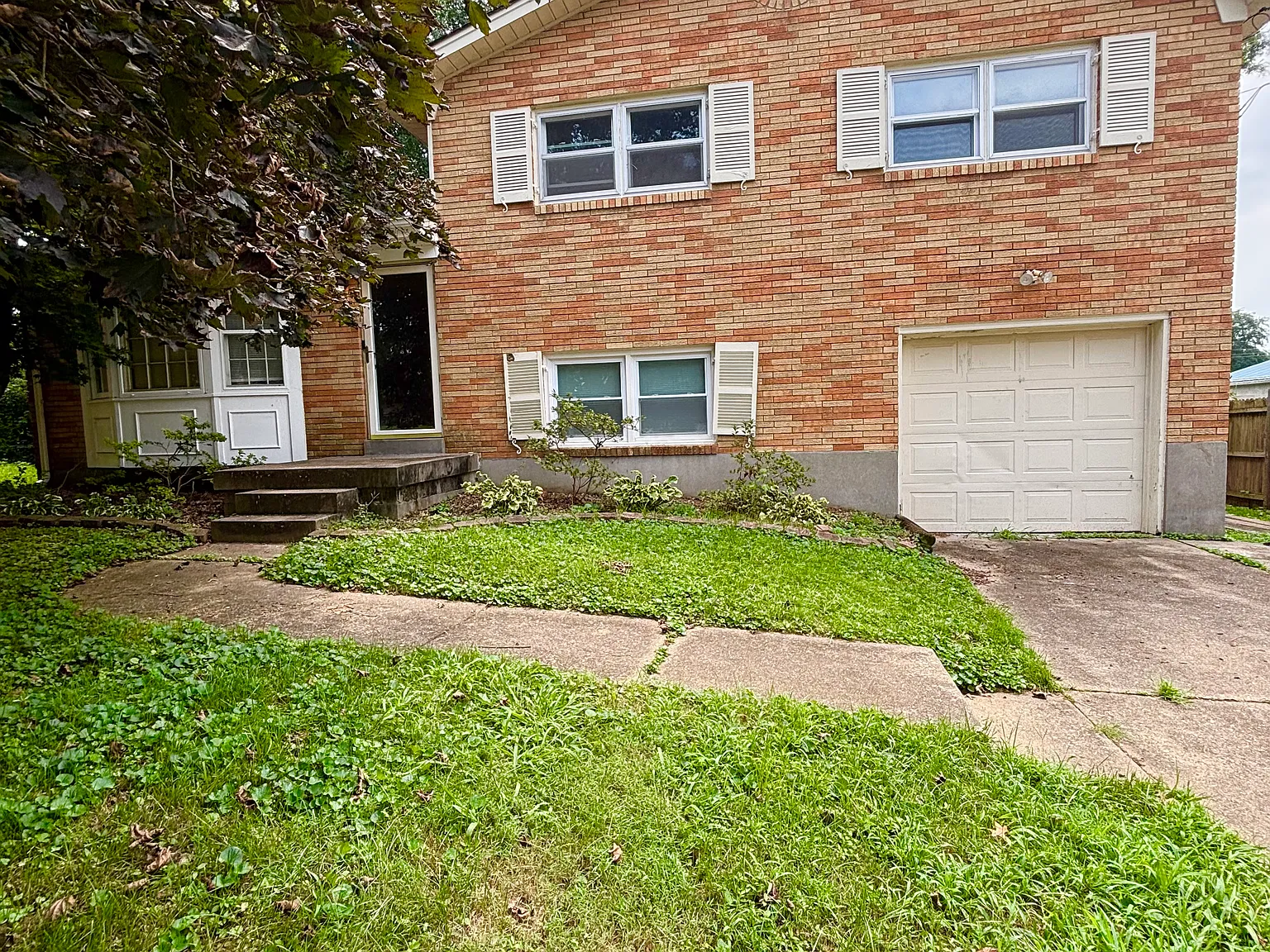 4 bed, 1600 sqft, $2,000 — Photo 2