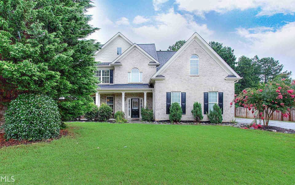 1st image of 901 Arbor Dr