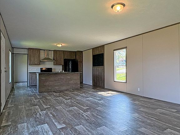 5th image of 22 Cowbell Ave