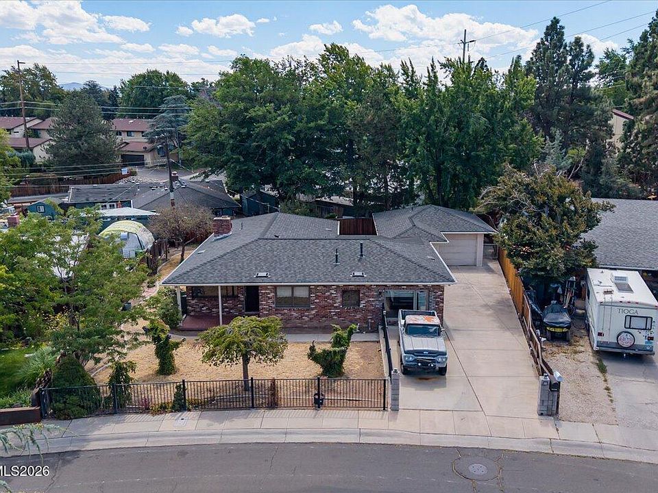 1st image of 2470 Riviera St