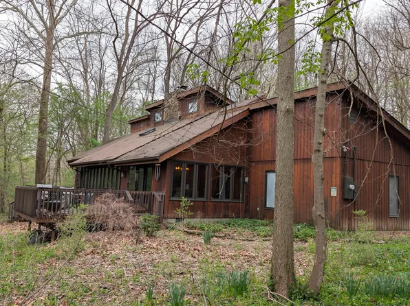 7953 Spring Mill Rd, Indianapolis, IN 46260