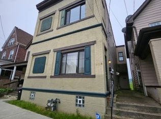 535 3rd St, Pitcairn, PA 15140