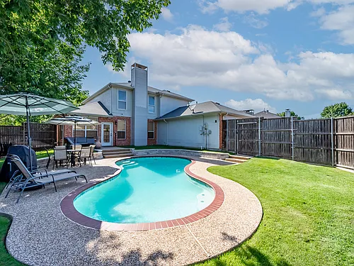 1011 Aylesbury Dr Photo 1