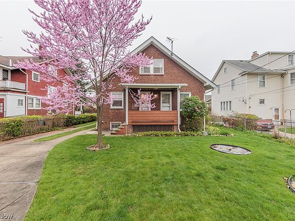 4th image of 1611 Clarence Ave