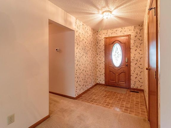 3rd image of 2086 Wayfaring Dr