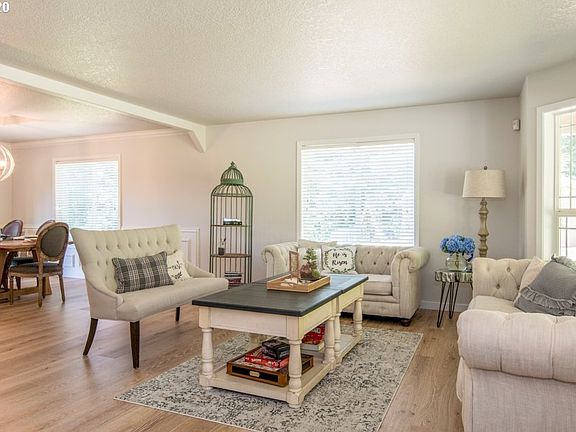 5th image of 20608 NE 205th Pl