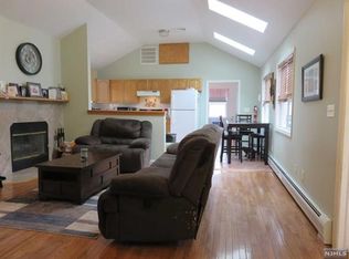 25 Tansboro Rd, Hewitt, NJ 07421