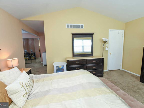 5th image of 15034 Liberty Ln