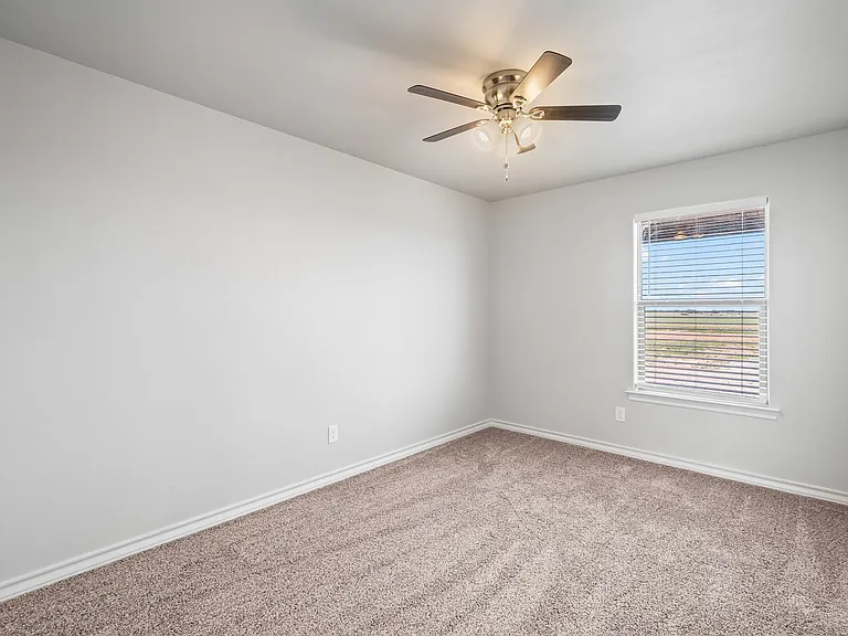 8907 N County Road 3200 — Photo 20