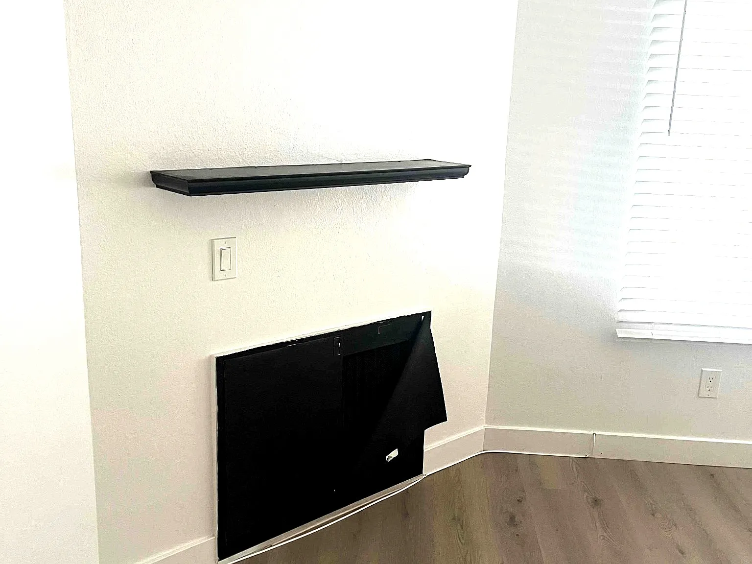 20208 Leadwell 1BR 1 BA — Photo 3