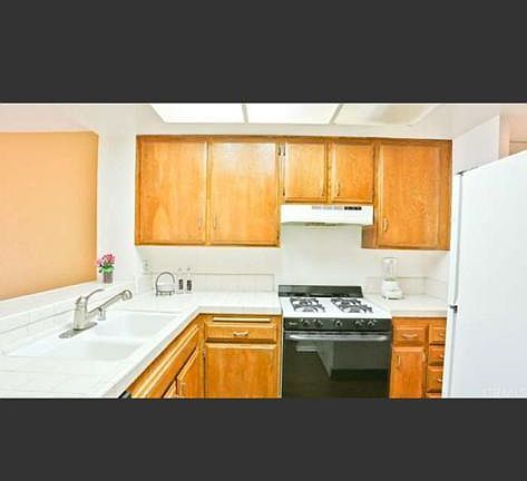 5th image of 1031 S Palmetto Ave APT H5