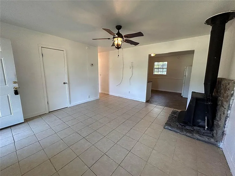 5178 Fairview Highland Dr — Photo 3