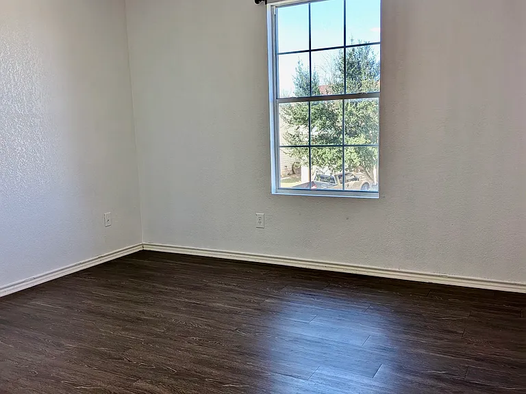 9710 Amber Cv — Photo 5
