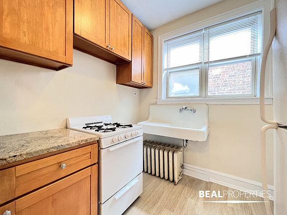 5th image of 4227 N Paulina St #E3