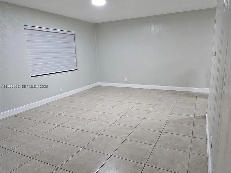 280 NW 31st Ave — Photo 11