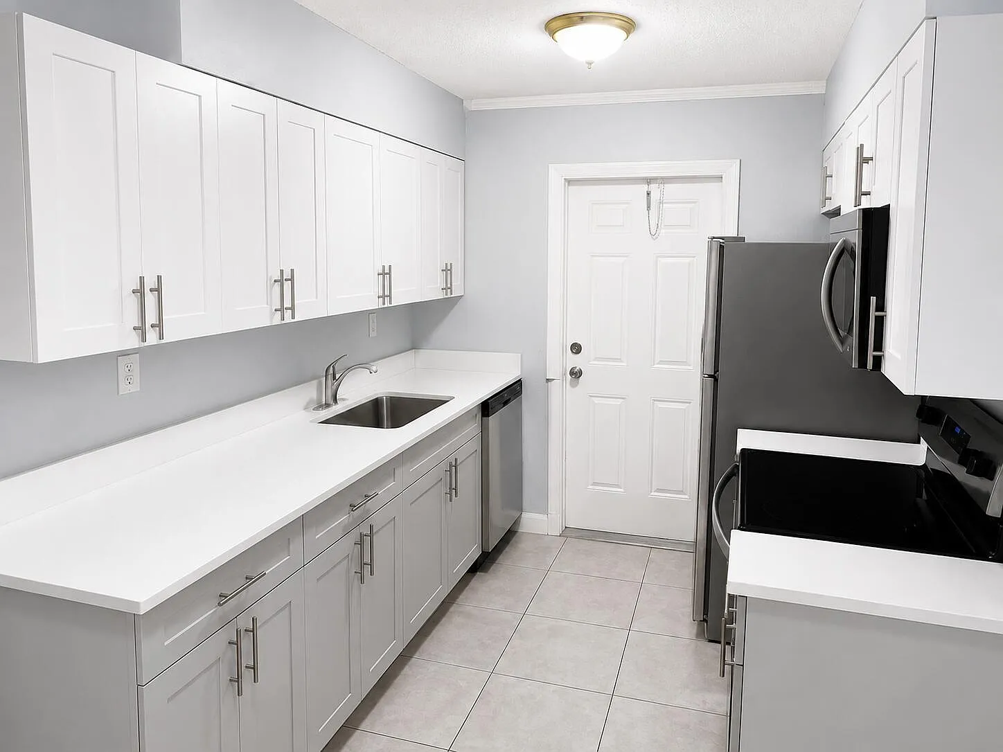 1001 SW 74th Ave — Photo 4