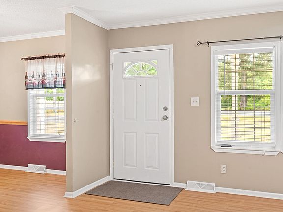 3rd image of 795 Patterson Rd
