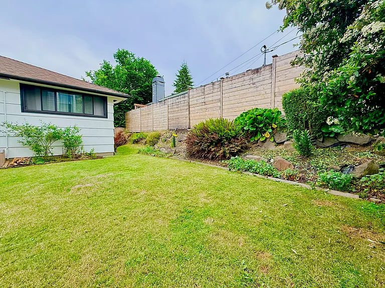 4146 46th Ave SW — Photo 47