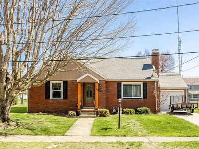 703 Ridgeway Ave, Grove City, PA, 16127