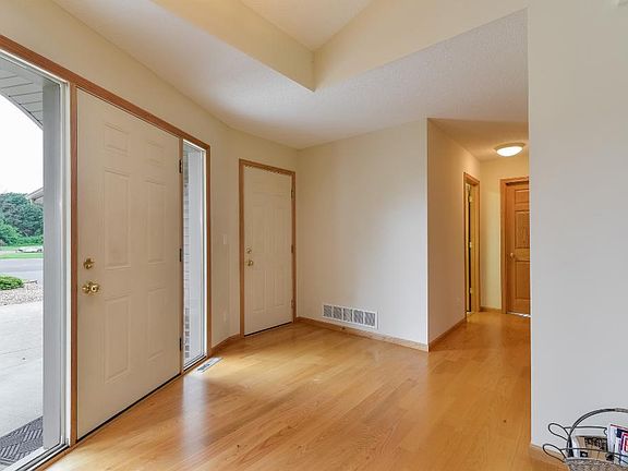 2nd image of 2941 174th Ave NE