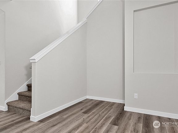 3rd image of 9750 6th Avenue SE