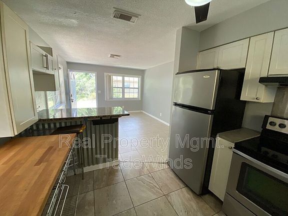4th image of 142 Maryland Ave APT 3