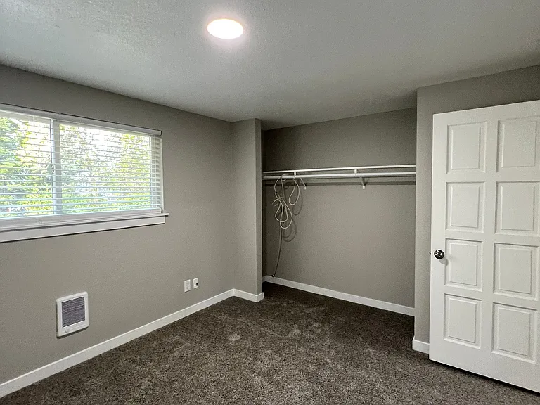 4116 Market St NE — Photo 20