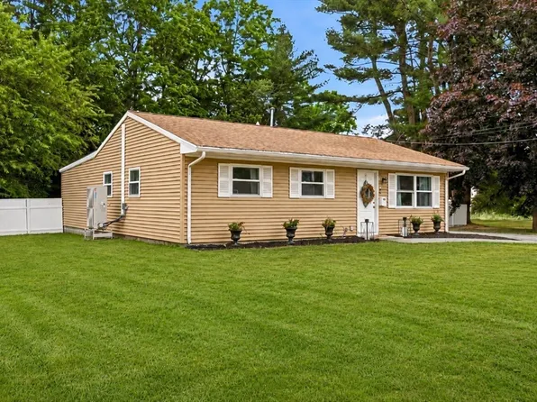 75 Linden St, Taunton, MA 02780