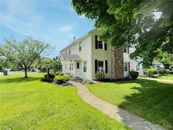 27 Eagle St, Buffalo, NY 14221