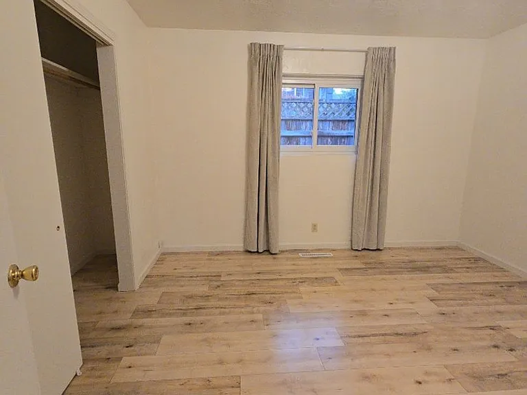 615 Beverly Way — Photo 11