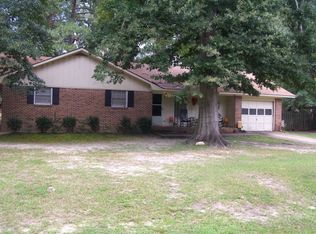 32 Lakeside Dr, Eufaula, AL 36027