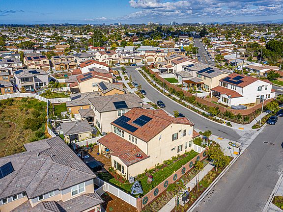 2nd image of 4504 Tavara Way