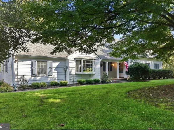 2289 Beaver Hill Rd, Chester Springs, PA 19425