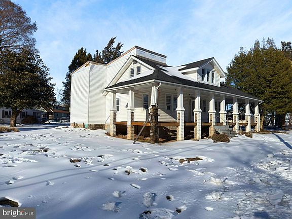 3rd image of 2224 Middleborough Rd