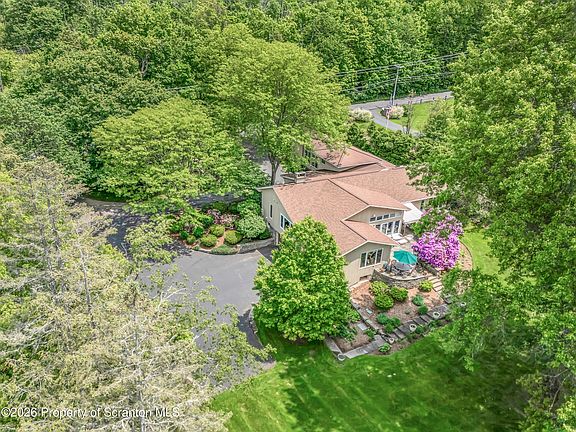 5th image of 713 Glenburn Rd