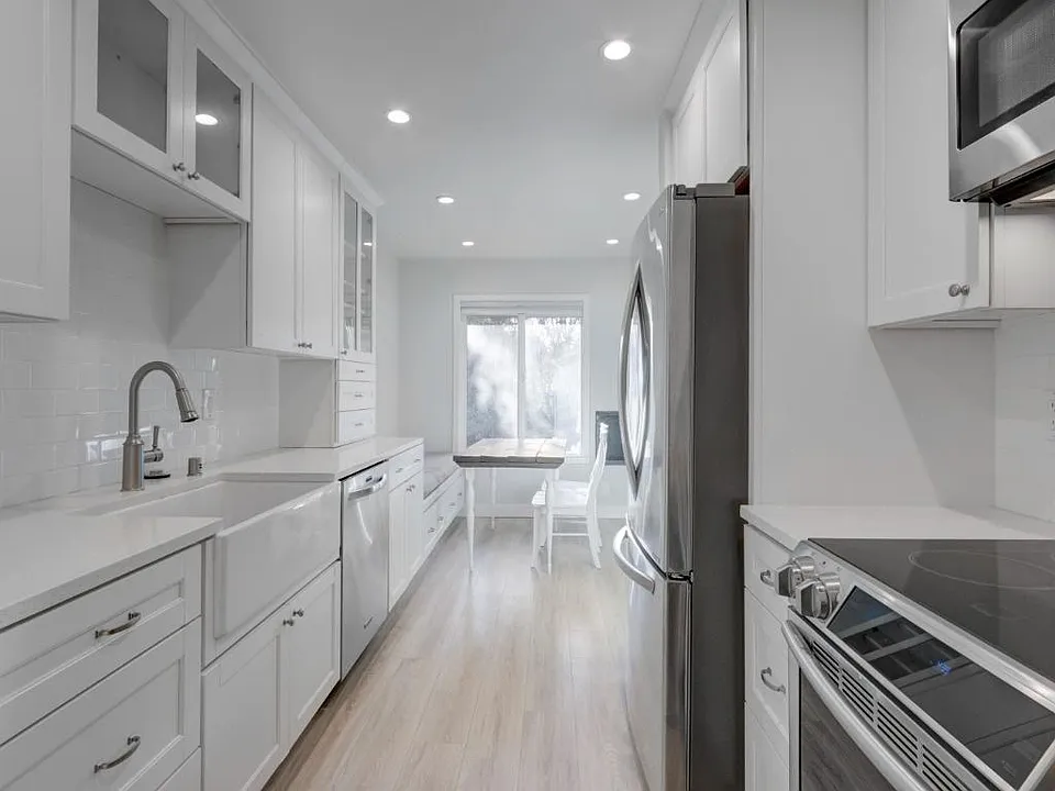 1251 Homestead Ave #136