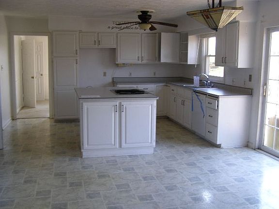 3rd image of 4466 Chicadee Dr