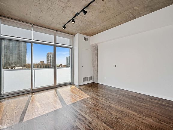 5th image of 1620 S Michigan Ave Unit 811