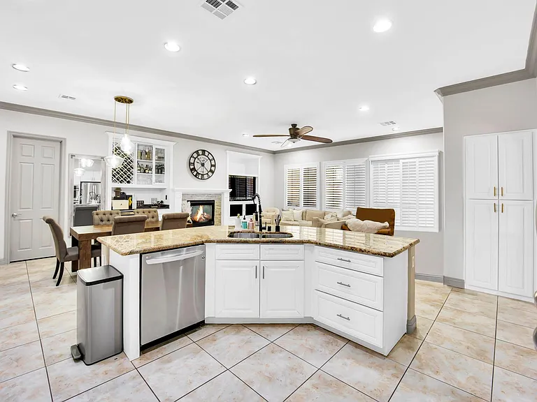 2315 Malaga Peak St — Photo 24