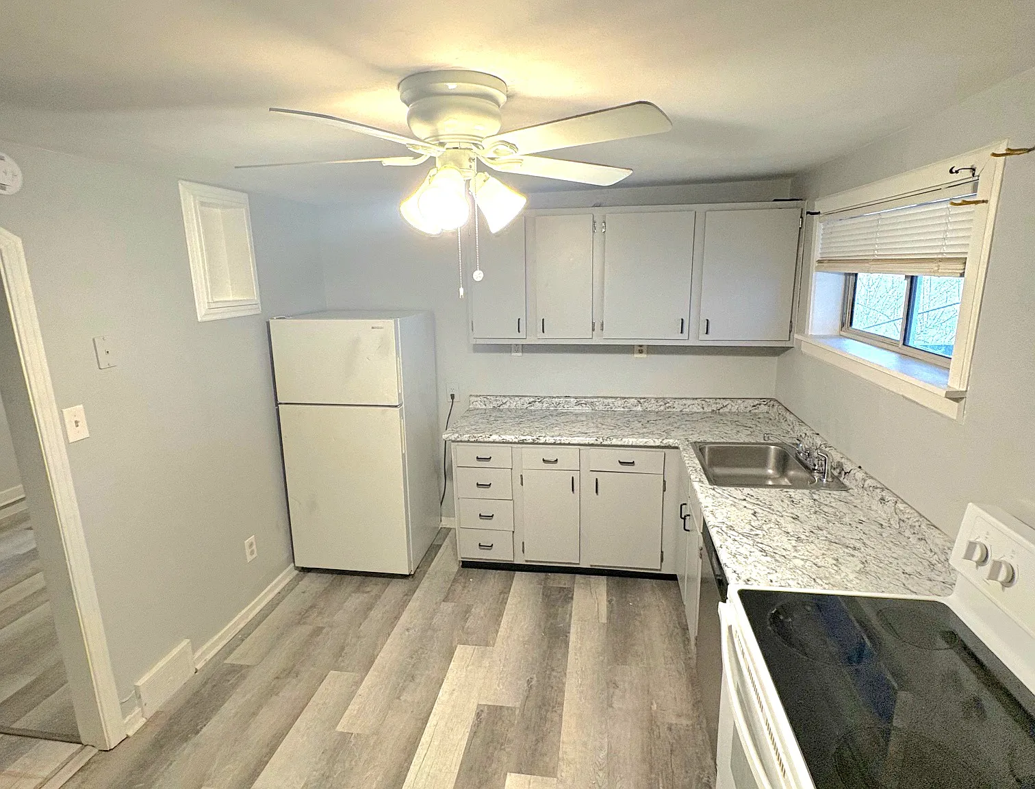 1027 Cochran Mill Rd — Photo 2