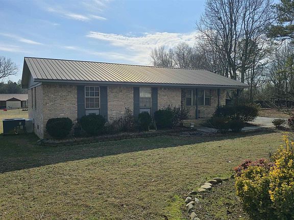 4th image of 51 Poplar Dr