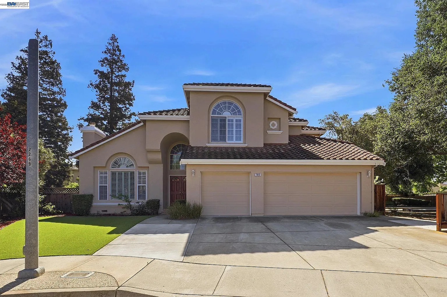 4 bed, 2818 sqft, $5,900 — Photo 3