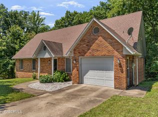 2020 Clara Dr, Jefferson City, MO 65101