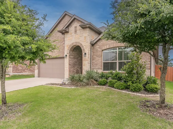136 Wagon Mound Dr, Waxahachie, TX 75167