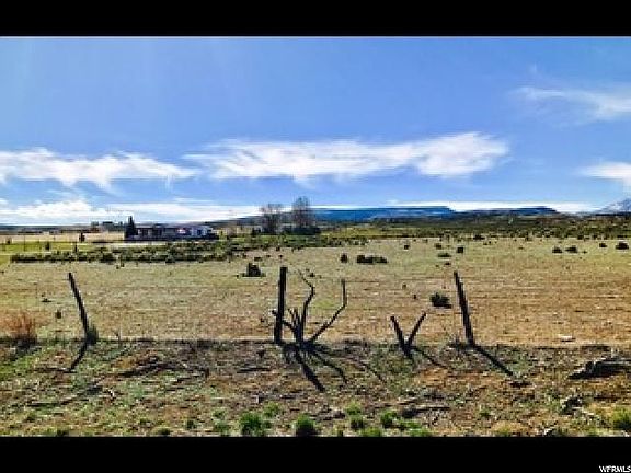 3rd image of 1375 N Highway 89 Hwy
