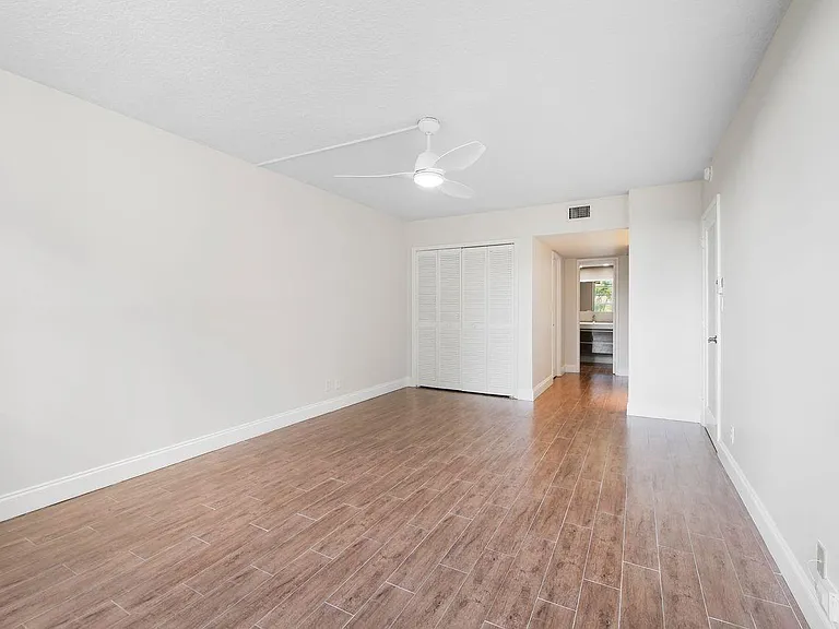 2851 S Palm Aire Dr #107 — Photo 9