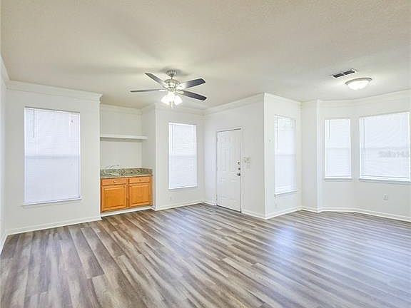 2nd image of 10431 VILLA VIEW CIRCLE #10431