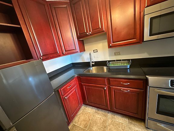 4th image of 5455 N Sheridan Rd APT 705