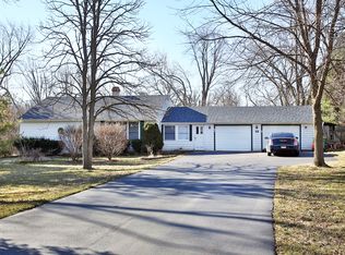 12 Crestland Rd, Indian Creek, IL 60061